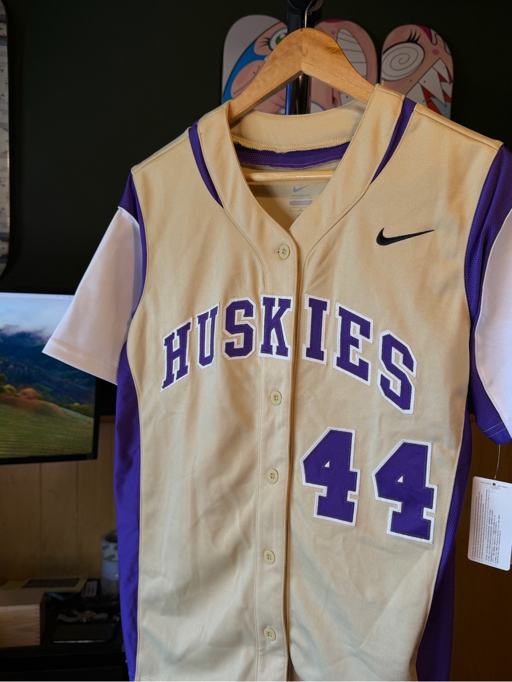 Nike Huskies Softball Women’s Cream and Purple Baseball Jersey #44 - NEW